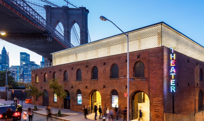 Saint Anns Warehouse and brooklyn bridge